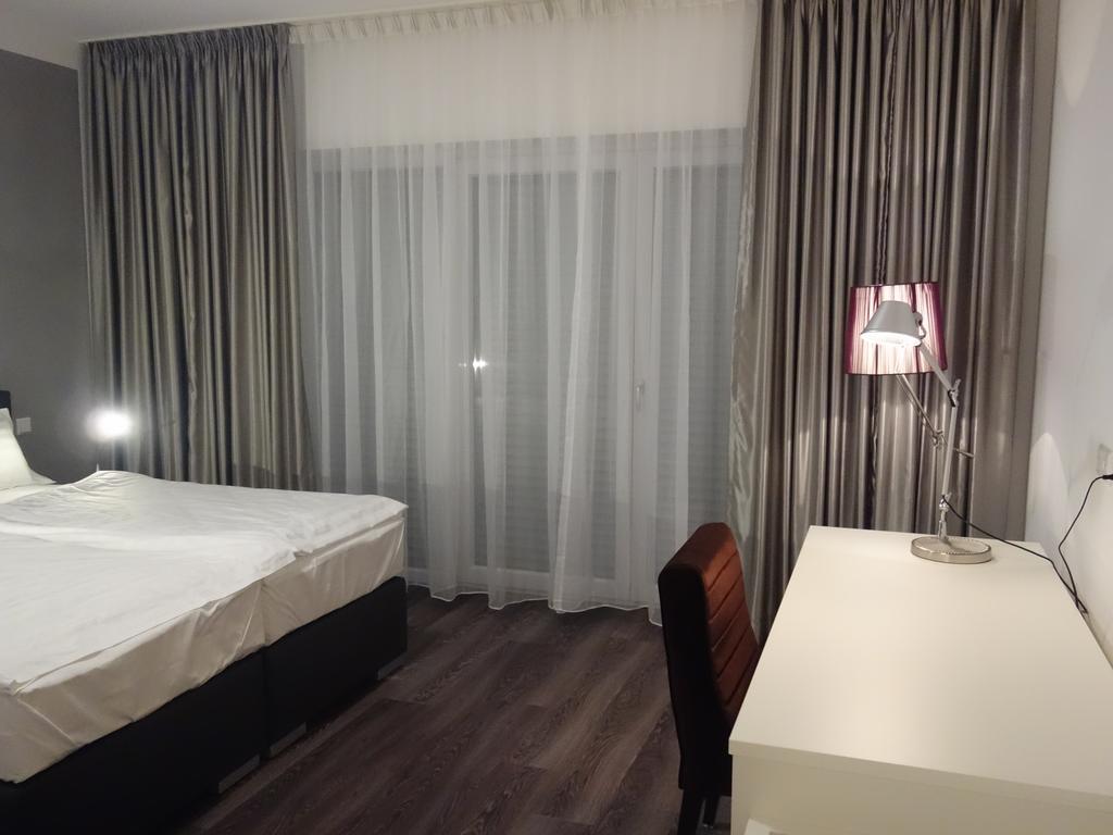 Victoria Living Hotell Jockgrim Eksteriør bilde